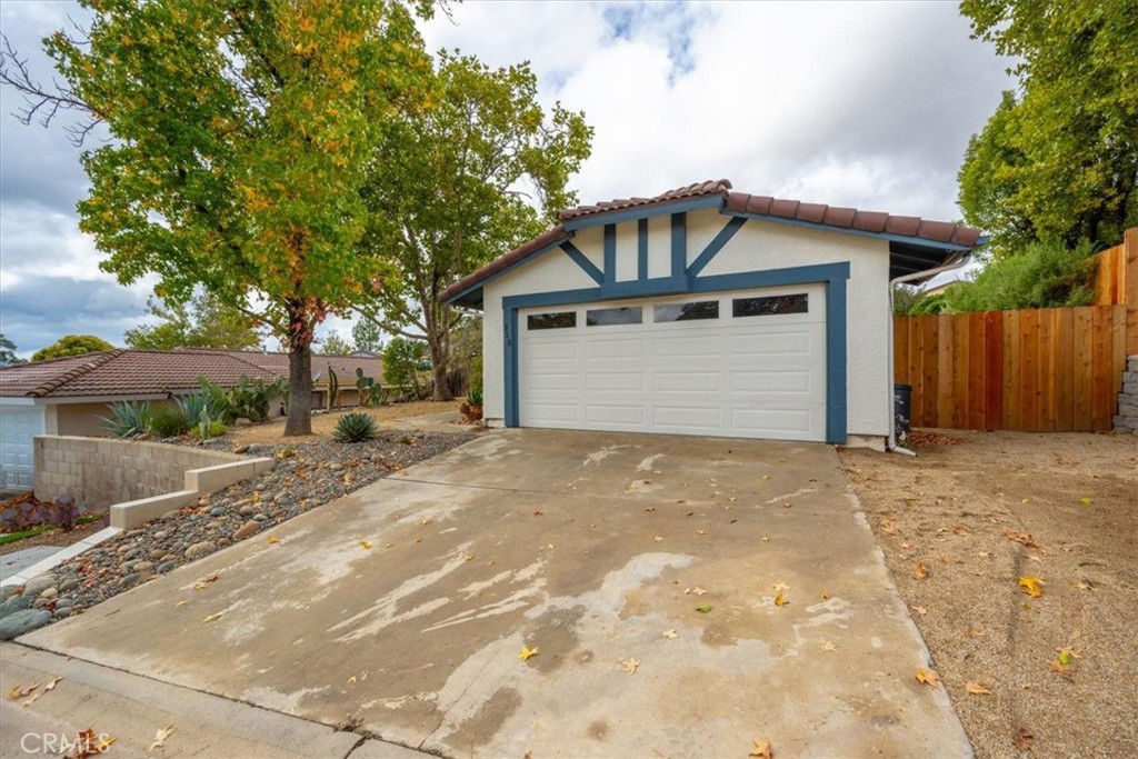 315 Oak Meadow