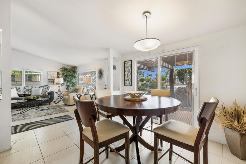 Palm Desert Greens - Manufactured In Park