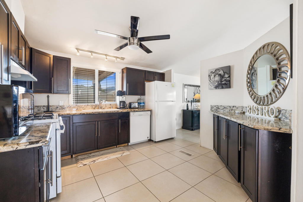 Palm Desert Greens - Manufactured In Park