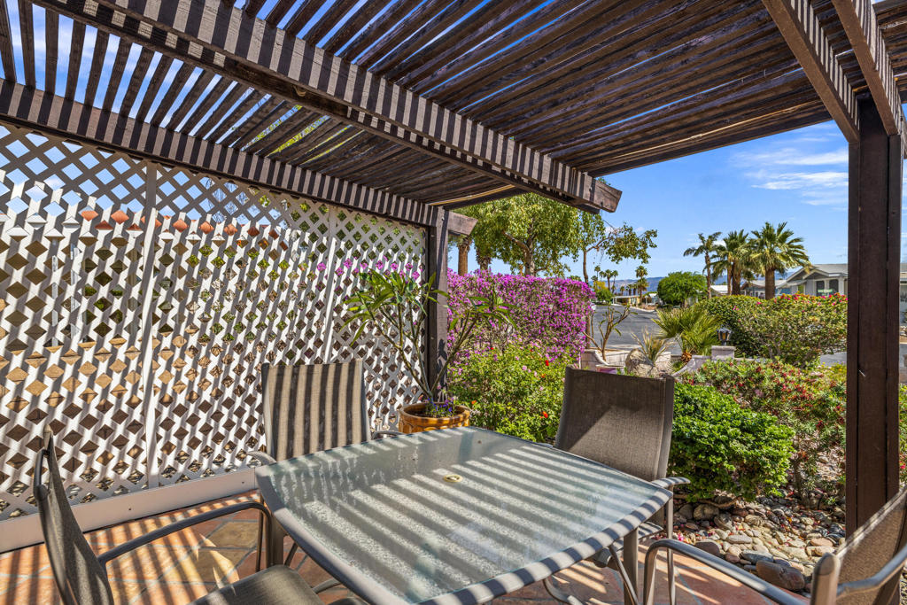 Palm Desert Greens - Manufactured In Park