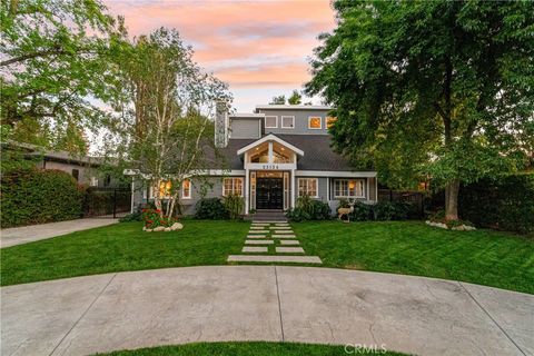 23134 Collins Street Woodland Hills CA 91367