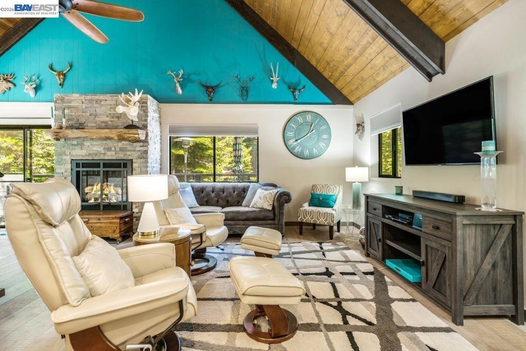 360 Grouse Dr