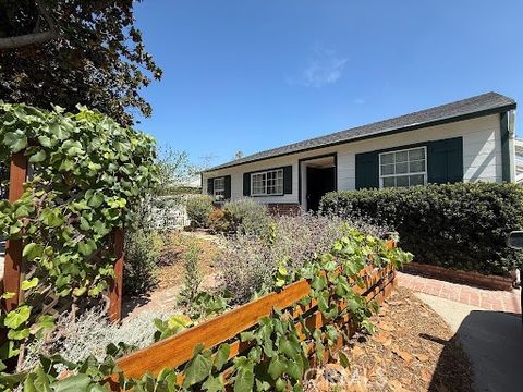 Photo of 4331 Johanna Avenue, Lakewood, CA 90713 (MLS # FR26147397)