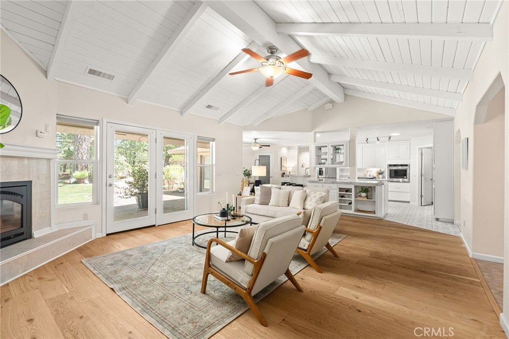 15004 Woodland Park