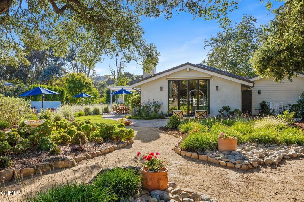 10929 Encino Drive