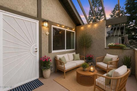 Photo of 458 Serento Circle, Thousand Oaks, CA 91360 (MLS # 226000409)