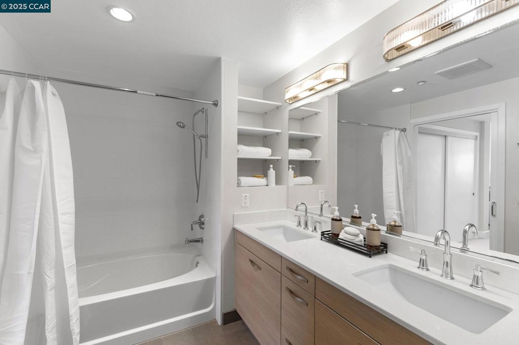 DOWNTOAREA - Residential Lease