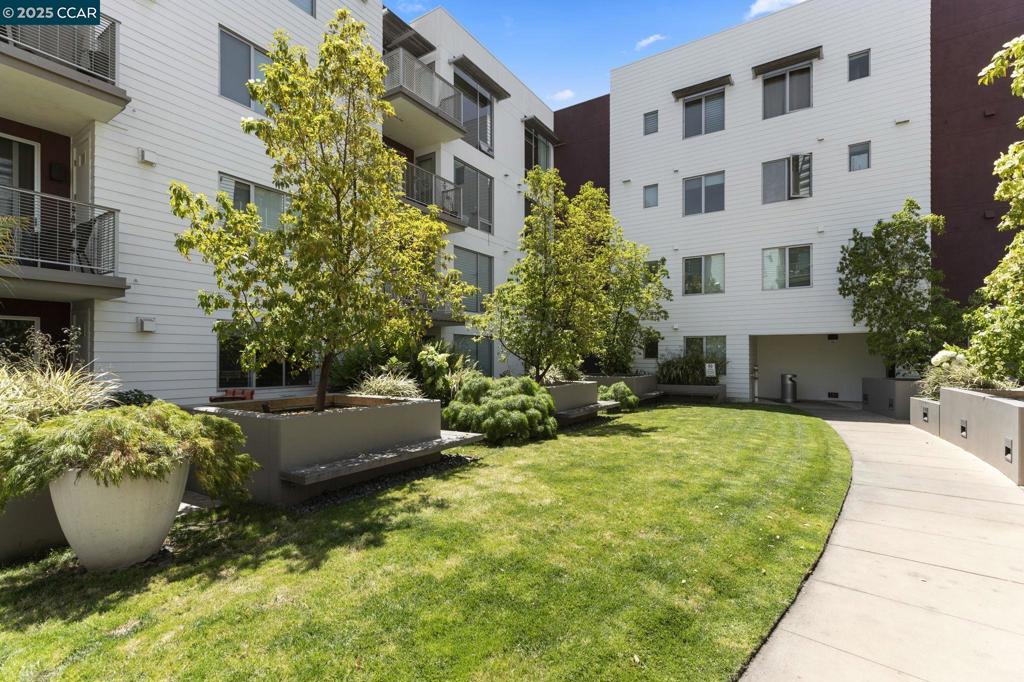 DOWNTOAREA - Residential Lease