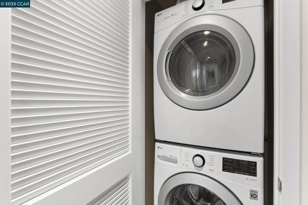 DOWNTOAREA - Residential Lease