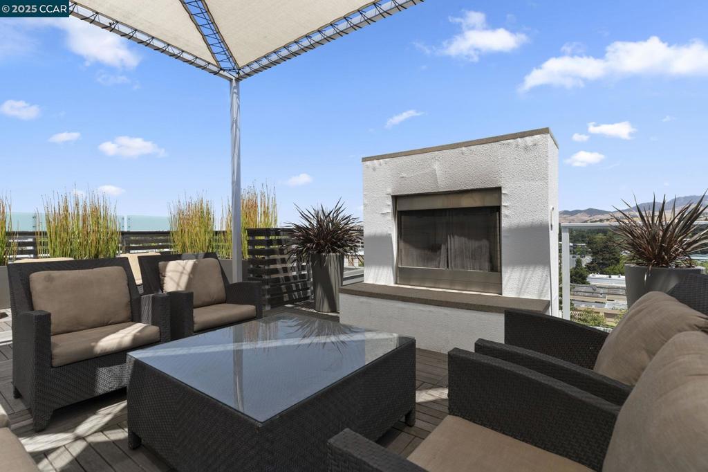DOWNTOAREA - Residential Lease