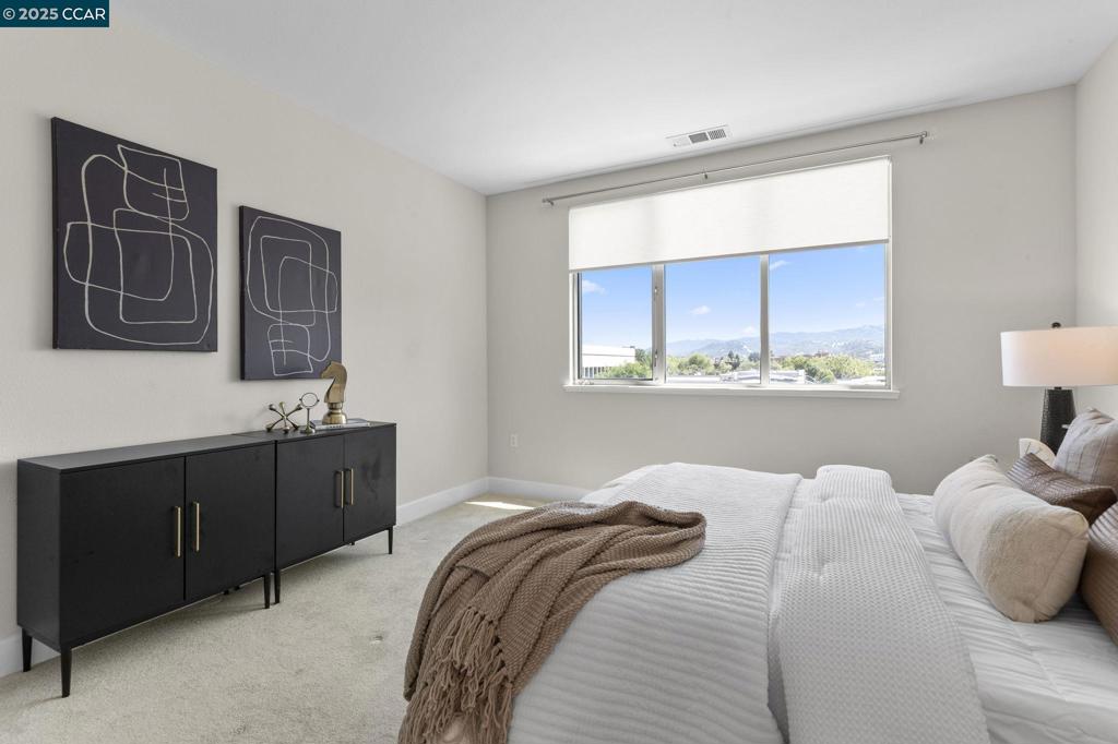DOWNTOAREA - Residential Lease