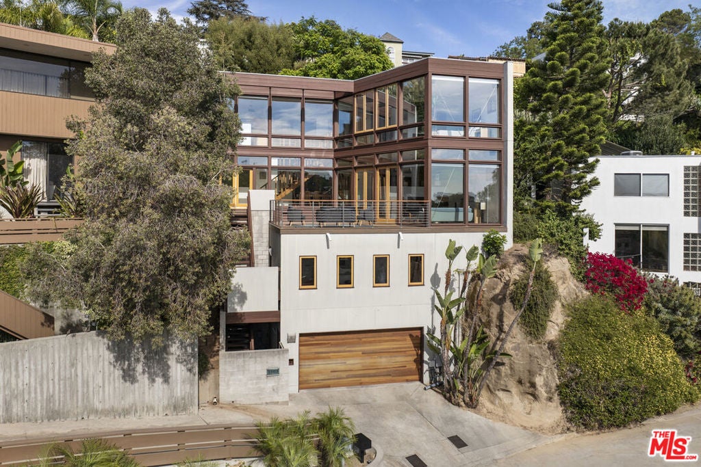 2262 Panorama Terrace