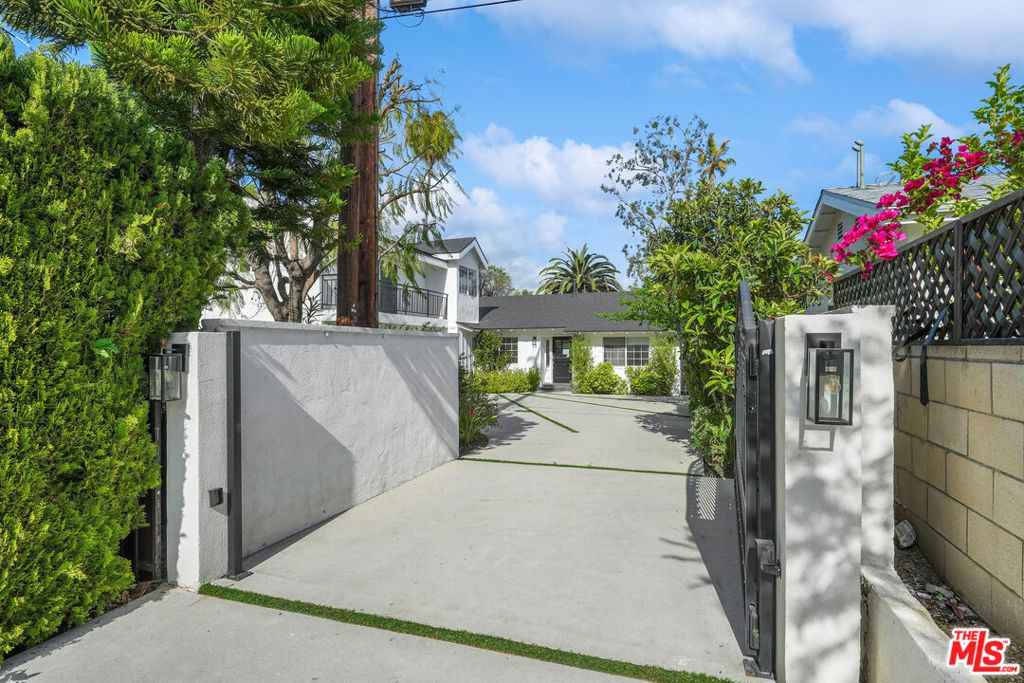 5614 Ponce Avenue