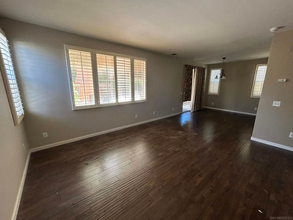 Photo of 213 Melinda Way Way, Oceanside, CA 92057 (MLS # 250041868SD)