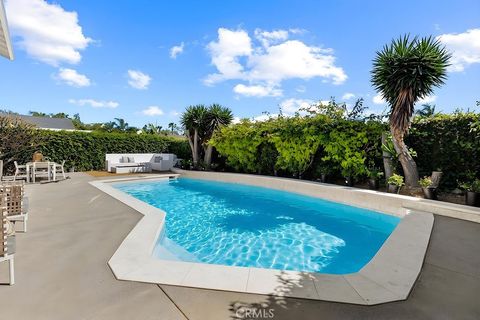 Photo of 937 Carnation Ave, Costa Mesa, CA 92626 (MLS # OC26051428)