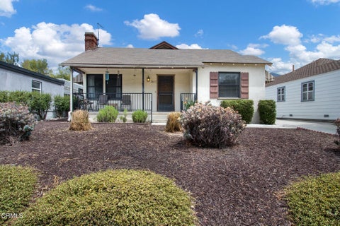Photo of 2837 Estado Street, Pasadena, CA 91107 (MLS # P1-28140)