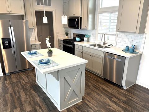 4660 N River Rd 64 Oceanside CA 92057