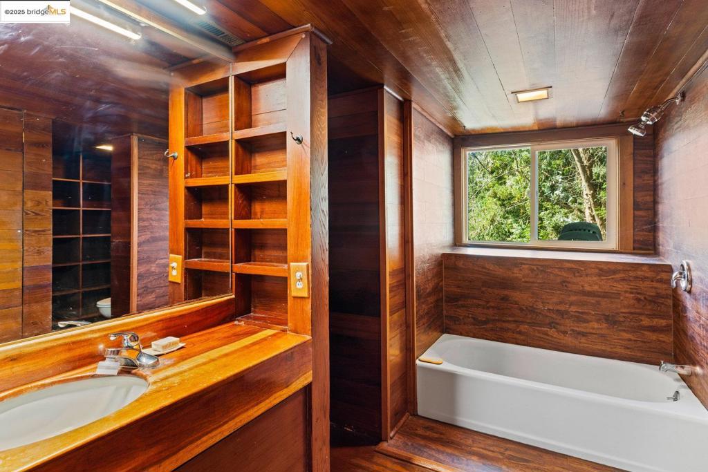 MONTCLAIR - Residential
