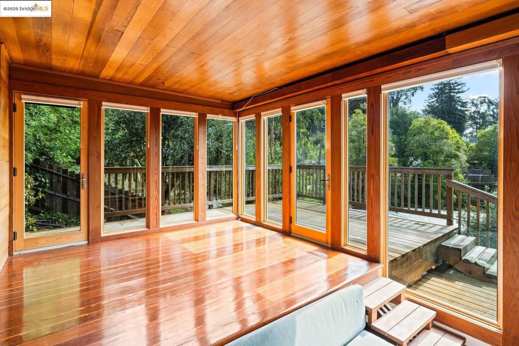 MONTCLAIR - Residential