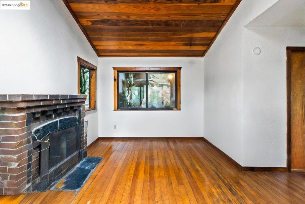 MONTCLAIR - Residential