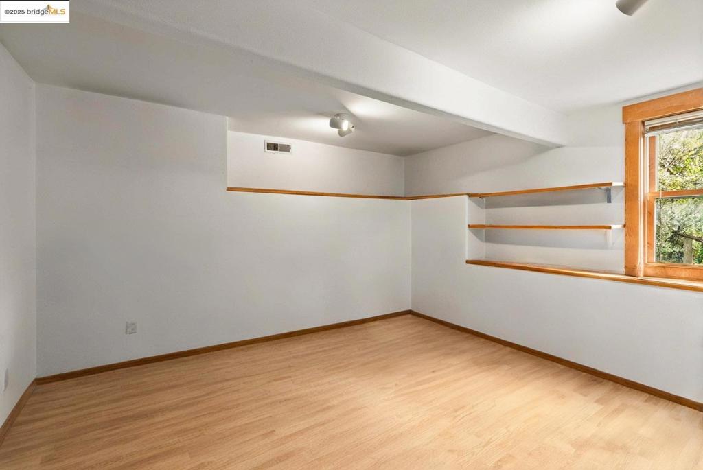 MONTCLAIR - Residential