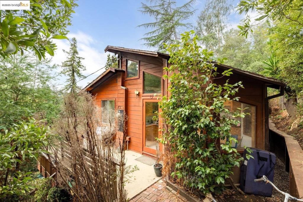 MONTCLAIR - Residential