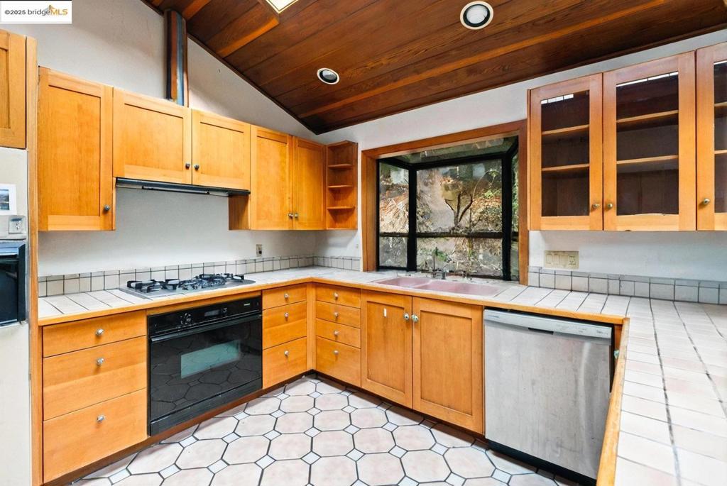MONTCLAIR - Residential