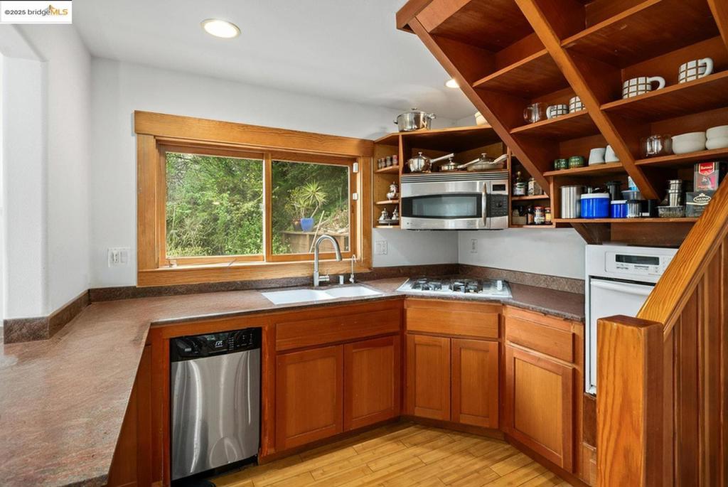 MONTCLAIR - Residential