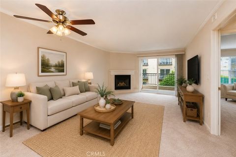 Photo of 5540 Owensmouth Avenue #205, Woodland Hills, CA 91367 (MLS # SR26105196)
