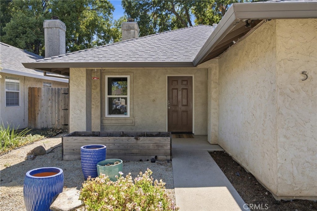 5 Hunter Court