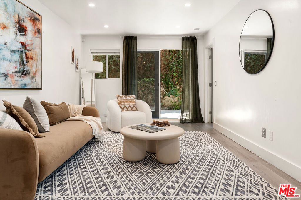 Photo of 532 N Rossmore Avenue #107, Los Angeles, CA 90004 (MLS # 25588081)