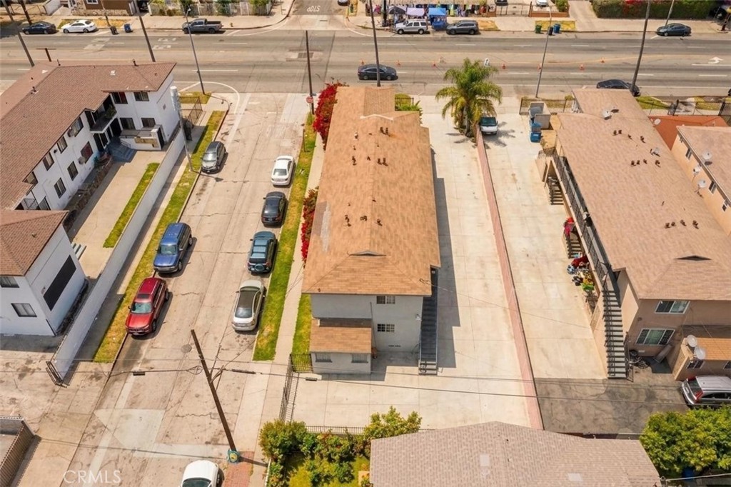 9230 S Figueroa