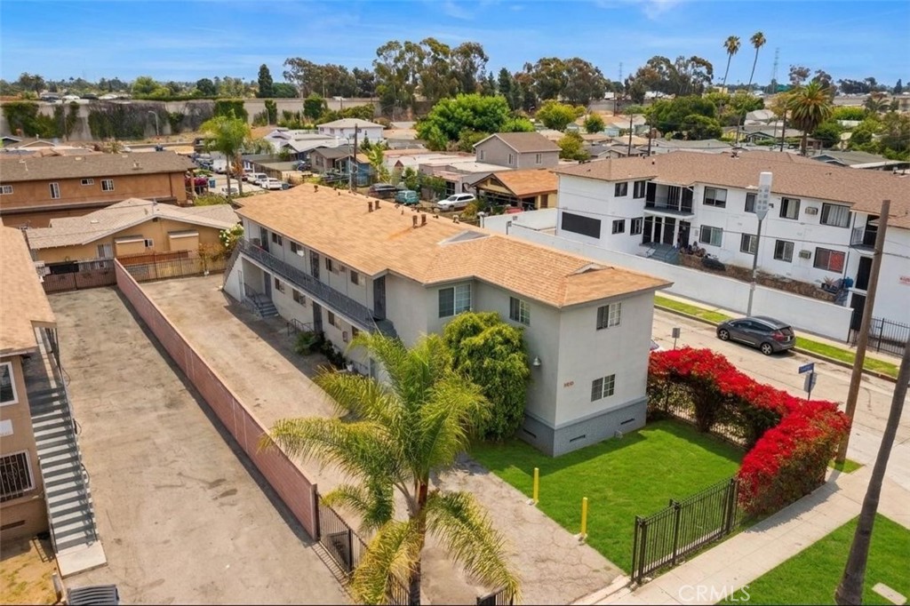 9230 S Figueroa