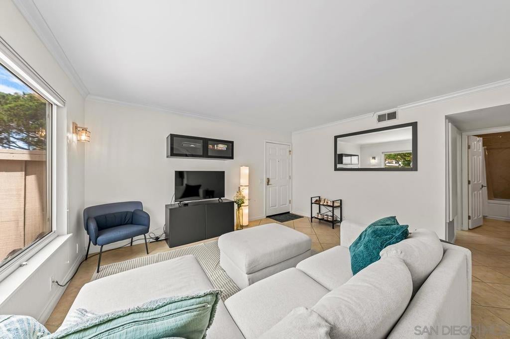 4075 Porte La Paz 170, San Diego CA 92122