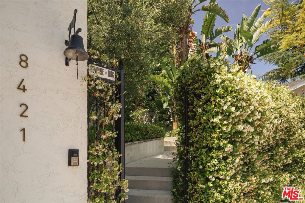 8421 Kirkwood Drive
