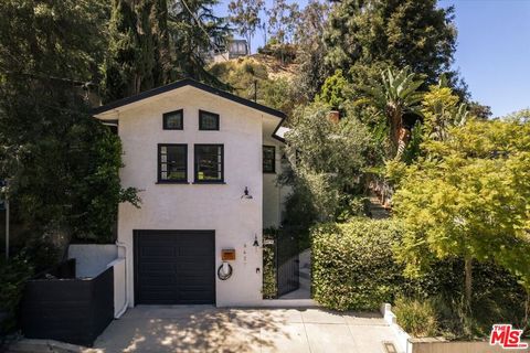 Photo of 8421 Kirkwood Drive, Los Angeles, CA 90046 (MLS # 26838363)
