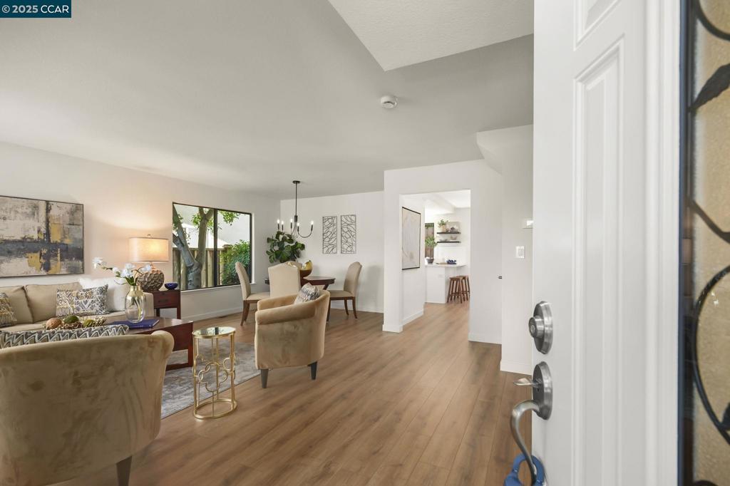 CASTLETON SQUARE - Residential