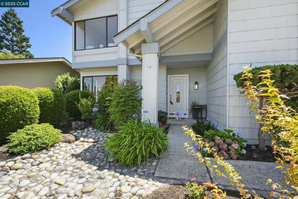 CASTLETON SQUARE - Residential