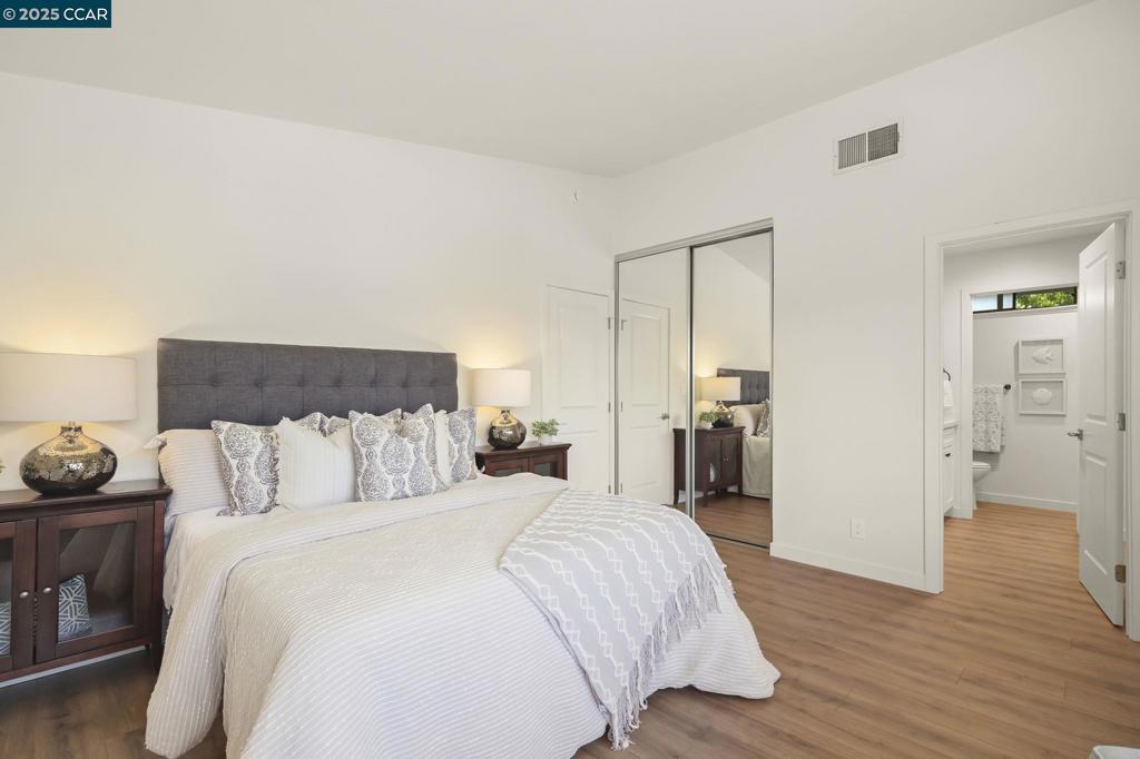 CASTLETON SQUARE - Residential