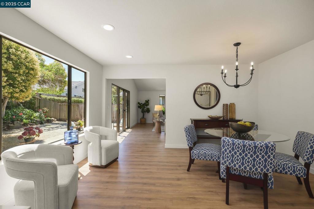 CASTLETON SQUARE - Residential