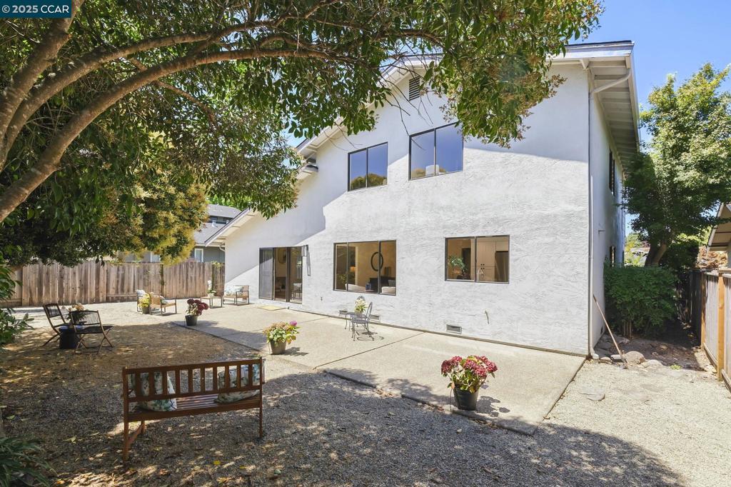 CASTLETON SQUARE - Residential