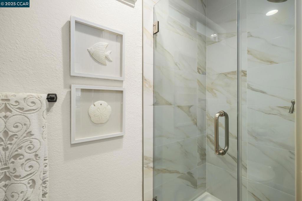 CASTLETON SQUARE - Residential