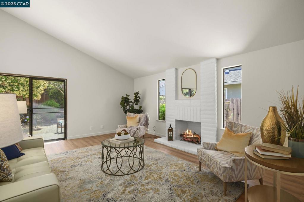 CASTLETON SQUARE - Residential