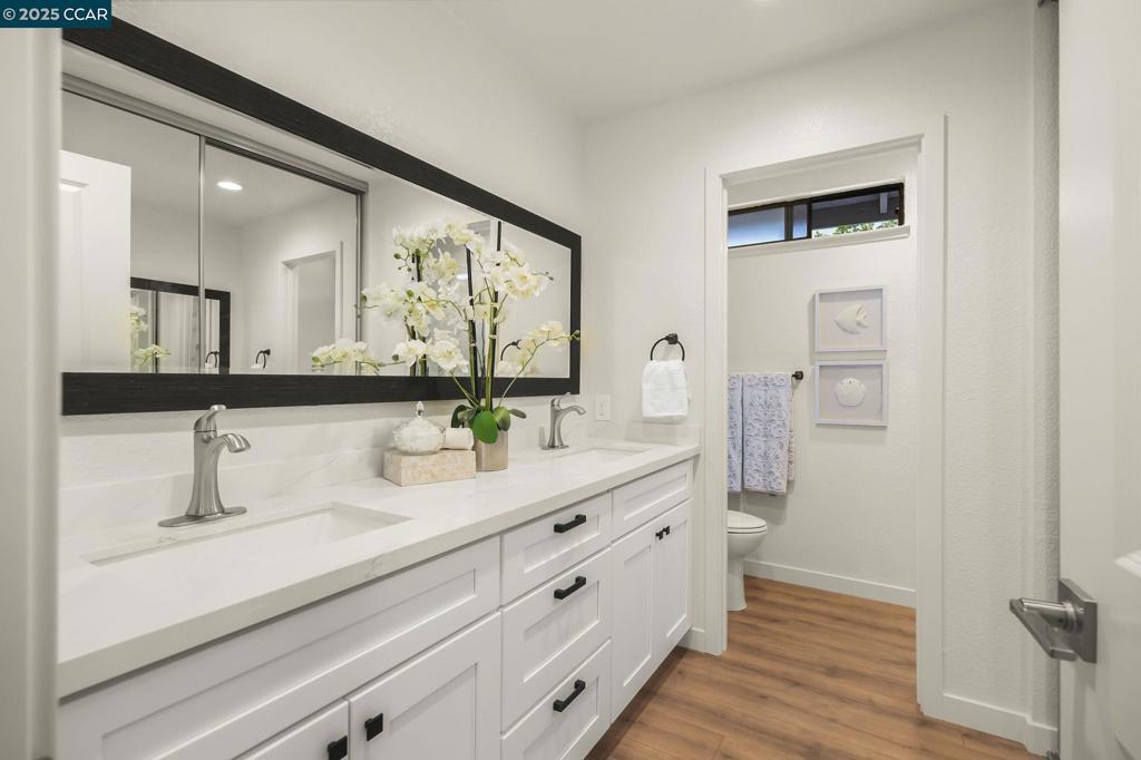 CASTLETON SQUARE - Residential