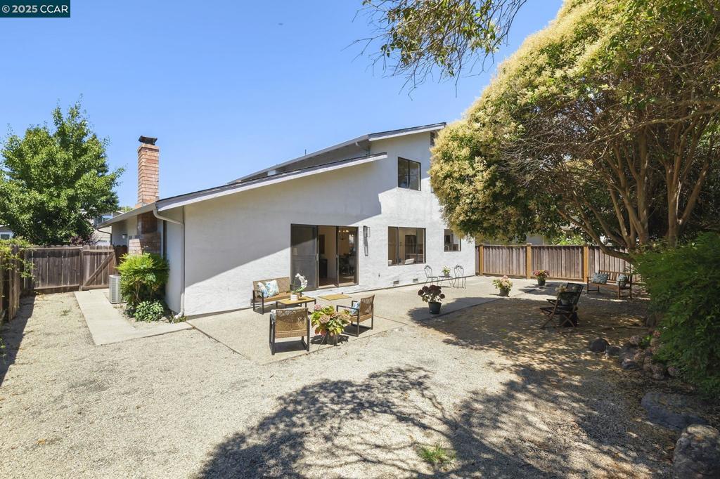 CASTLETON SQUARE - Residential