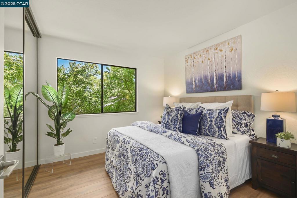 CASTLETON SQUARE - Residential