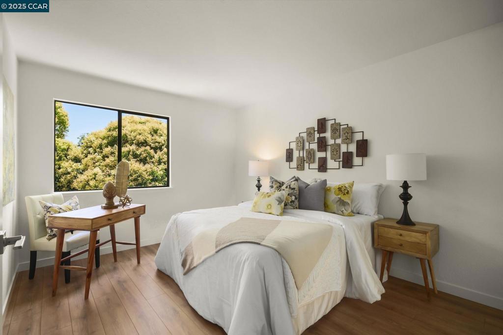 CASTLETON SQUARE - Residential