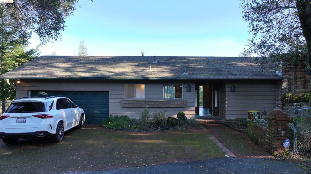 5051 Harrison Grade Rd
