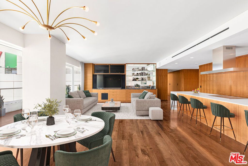 Photo of 6250 Hollywood Boulevard #14D, Los Angeles, CA 90028 (MLS # 25597097)