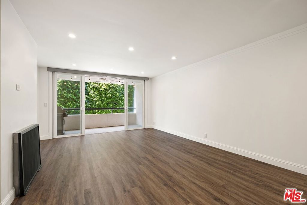 Photo of 8535 W West Knoll Drive #208, West Hollywood, CA 90069 (MLS # 25561871)